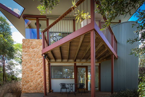 Sellicks Chills - Vineyard Retreats - Surfers Paradise Gold Coast 0