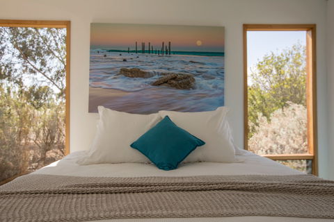 Sellicks Chills - Vineyard Retreats - Surfers Paradise Gold Coast 1