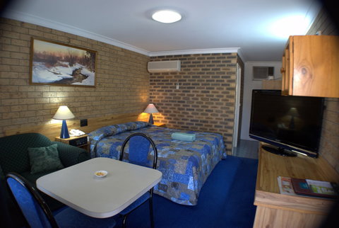 Settlers Motor Inn - Surfers Paradise Gold Coast 1