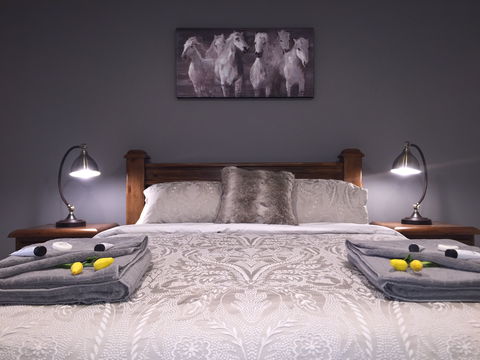 Swagman Homestead At Stockman's Ridge Wines - Surfers Paradise Gold Coast 0