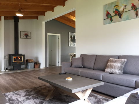 Swagman Homestead At Stockman's Ridge Wines - Surfers Paradise Gold Coast 1