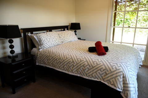 Wagga Riverside Apartments - Surfers Paradise Gold Coast 1