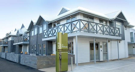 The Victoria Port Fairy - Surfers Paradise Gold Coast 0
