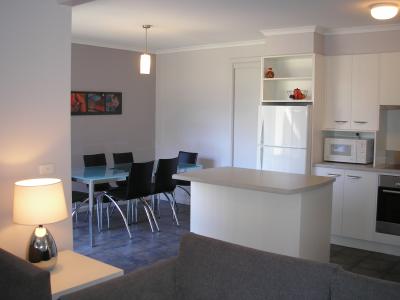 Edgewater Terraces At Metung - Surfers Paradise Gold Coast 4