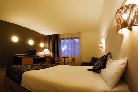 Golden Pebble Hotel - Surfers Paradise Gold Coast 4