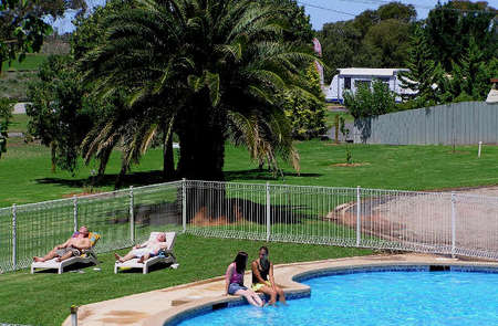 Swan Hill Holiday Park - Surfers Paradise Gold Coast 0