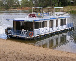 Matahari Houseboats - Surfers Paradise Gold Coast 5