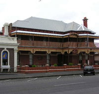 The Queenscliff Inn - Surfers Paradise Gold Coast