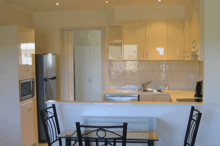 Aztra Gladstone Business Apartments - Surfers Paradise Gold Coast 0