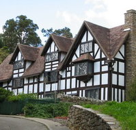 William Shakespeare's Bed  Breakfast - Surfers Paradise Gold Coast