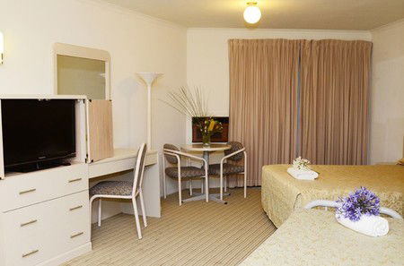 Bankstown Motel 10 - Surfers Paradise Gold Coast 4