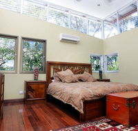Moonshadow Villas - Surfers Paradise Gold Coast
