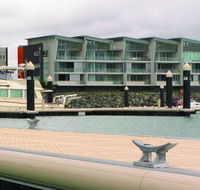 Peninsula Airlie Beach - Surfers Paradise Gold Coast