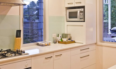 Aaman & Cinta Villa - Surfers Paradise Gold Coast 2