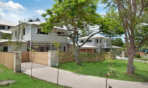 Aaman & Cinta Villa - Surfers Paradise Gold Coast 3