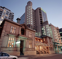 Carlton Crest Hotel - Surfers Paradise Gold Coast