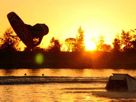 Bonney's WA Water Ski Park - Surfers Paradise Gold Coast 0