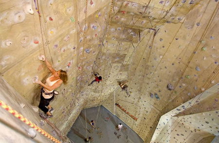 Cliffhanger Climbing Gym - Surfers Paradise Gold Coast 3
