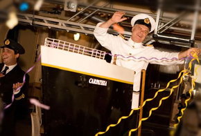 Titanic Theatre Restaurant - Surfers Paradise Gold Coast 2