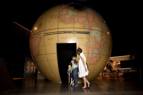 Hinkler Hall Of Aviation - Surfers Paradise Gold Coast 2