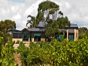 Delacolline Estate - Surfers Paradise Gold Coast 0