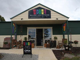 Artel Gallery And Giftware - Surfers Paradise Gold Coast 0