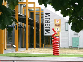 Queen Victoria Museum And Art Gallery - Surfers Paradise Gold Coast 0