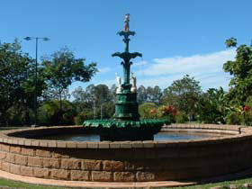 Band Rotunda And Fairy Fountain - Surfers Paradise Gold Coast 0