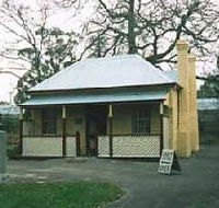 Adam Lindsay Gordon Cottage - Surfers Paradise Gold Coast