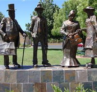 Dad Dave Mum and Mabel - Surfers Paradise Gold Coast