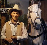 Big Golden Guitar Tourist Centre - Surfers Paradise Gold Coast