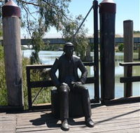 Captain John Egge Statue - Surfers Paradise Gold Coast