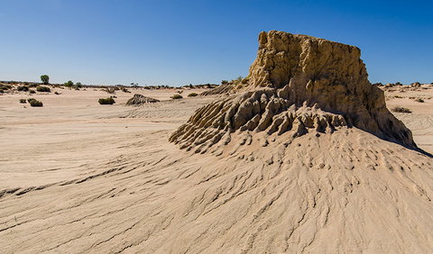Walls Of China - Surfers Paradise Gold Coast 0