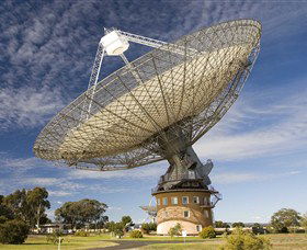 CSIRO Parkes Radio Telescope - Surfers Paradise Gold Coast 0