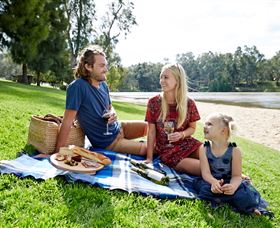 Wagga Beach - Surfers Paradise Gold Coast 0