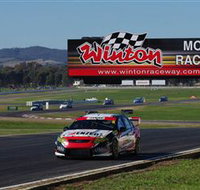 Winton Motor Raceway - Surfers Paradise Gold Coast