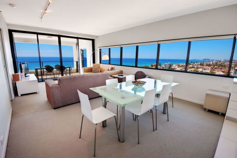 Ultra Broadbeach - Surfers Paradise Gold Coast 9