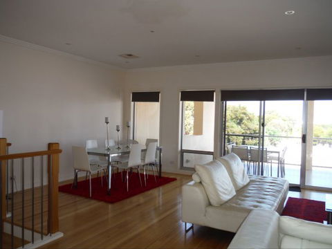 Avalon A - Surfers Paradise Gold Coast 2