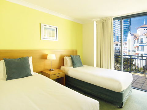 Oaks Calypso Plaza - Surfers Paradise Gold Coast 5