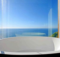 Kamekura Binalong - Surfers Paradise Gold Coast