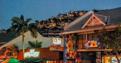 Airlie Beach Party Bus - Surfers Paradise Gold Coast 3