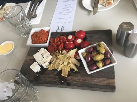 Yarra Valley Wine Tour With Local Harvest Tastings From Melbourne - Surfers Paradise Gold Coast 2