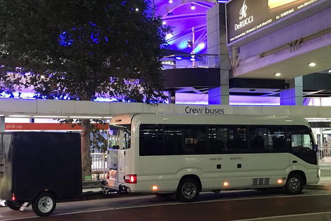 Airport Transfer 8Pax - Surfers Paradise Gold Coast 1