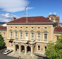 2-Hour Small-Group Walking Tour of Hobart - Surfers Paradise Gold Coast
