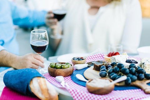 Adelaide 2-hour BBQ Boat Hire For 2 People - Surfers Paradise Gold Coast 1