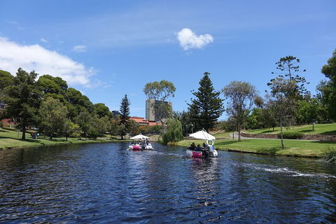 Adelaide 2-hour BBQ Boat Hire For 2 People - Surfers Paradise Gold Coast 5