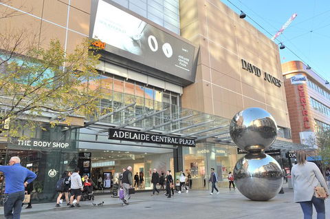 Adelaide's Best Walking Tour - Surfers Paradise Gold Coast 0