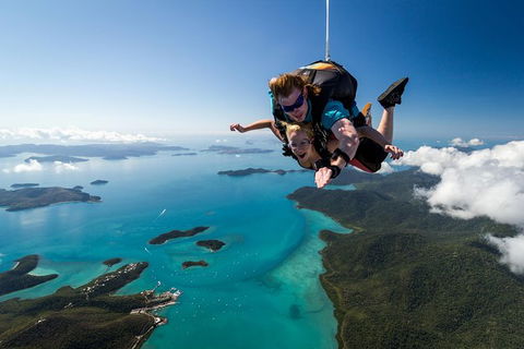 Airlie Beach Tandem Skydive - Surfers Paradise Gold Coast 7