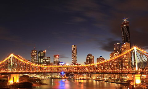 Brisbane Airport To And From Brisbane CBD For 7 Ppl - Surfers Paradise Gold Coast 2