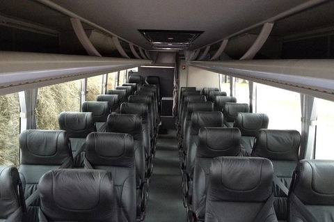Uluru(Ayers Rock) To Alice Springs Coach Transfer - Surfers Paradise Gold Coast 1